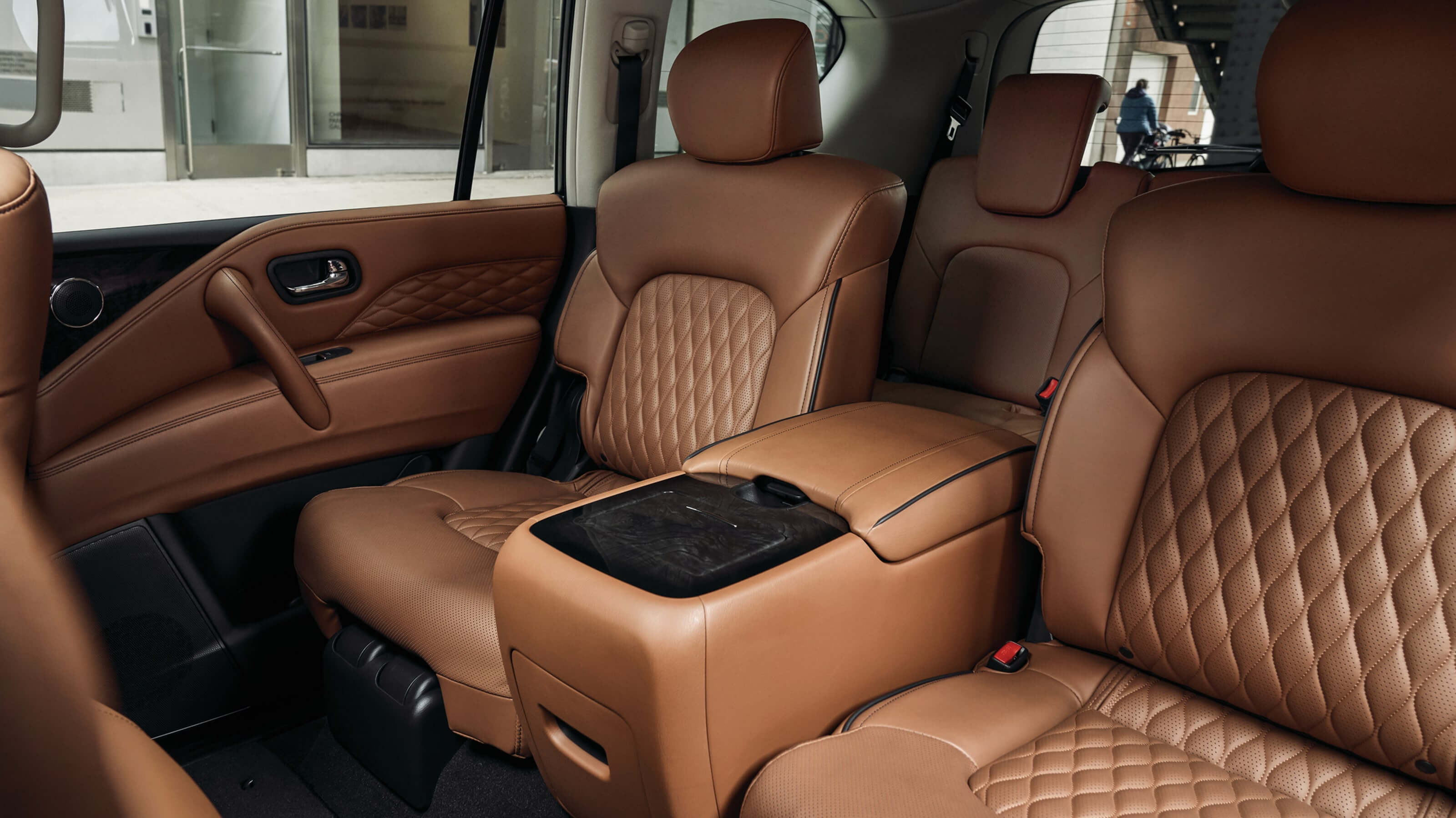 Головне фото секції